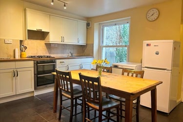 6 bed house, Beaumont Place, St Judes, Plymouth, PL48EA - Image 1